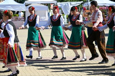 „Тъпан бие, хоро се вие“ в Казанлък 2026