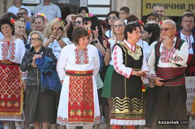 „Тъпан бие, хоро се вие“ в Казанлък 2026