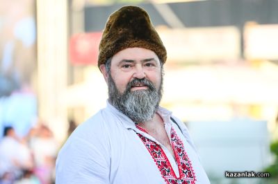 Карнавално шествие в Павел баня