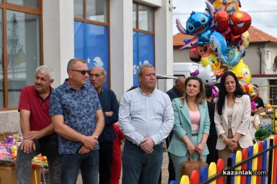 Двоен празник: В Гурково откриха обновения Детски кът „Магариада“ в Деня на детето