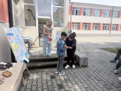 ОУ „Св. Паисий Хилендарски“ – Хаджидимитрово награди победителите в конкурса за рисунка „Моята вълшебна ваканция“