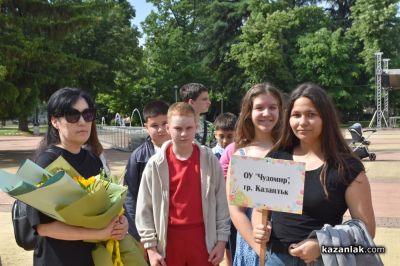 Казанлък се преклони пред паметта на Христо Ботев