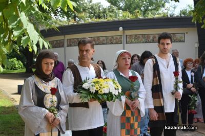 Казанлък се преклони пред паметта на Христо Ботев