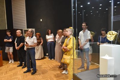 Златната маска и пръстенът от могила “Светица“ се върнаха в Казанлък