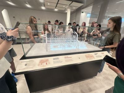 Младите екскурзоводи на ПГЛПТ с изнесено занятие в Пловдив