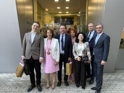 Кметът на Община Казанлък посрещна делегации от побратимени и приятелски градове на Казанлък 