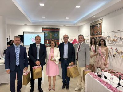 Кметът на Община Казанлък посрещна делегации от побратимени и приятелски градове на Казанлък 
