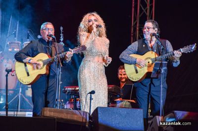 Певицата Ищар и групата The Gypsies в Казанлък 
