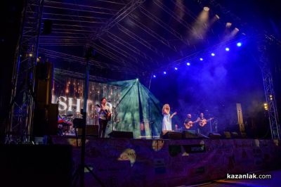Певицата Ищар и групата The Gypsies в Казанлък 