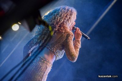Певицата Ищар и групата The Gypsies в Казанлък 