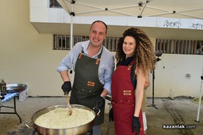 Кулинарно предизвикателство с аромат на рози и шафран привлече множество гости