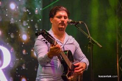 Певицата Ищар и групата The Gypsies в Казанлък 