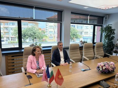 Казанлък и Лай Чау обсъдиха разширяване на партньорството в сферата на икономиката 