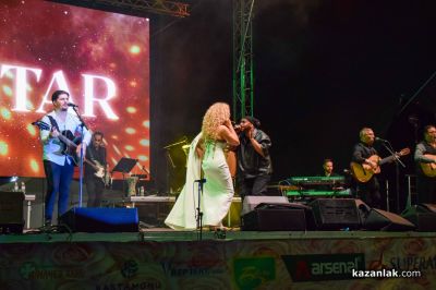 Певицата Ищар и групата The Gypsies в Казанлък 