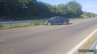 Катастрофа между три автомобила временно ограничава движението в района на село Черганово