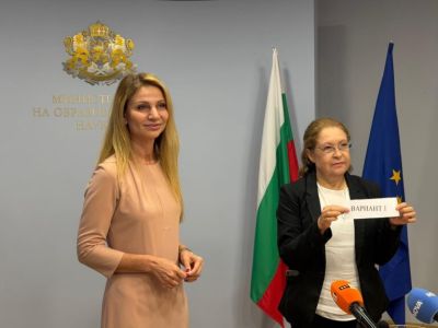 Вариант номер 1 се падна на изпита по български език и литература за седмокласниците / Новини от Казанлък