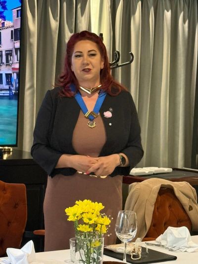 Гергана Гечева-Ферменджиева е новият президент на Инър Уийл Клуб Казанлък „Роза Алба“