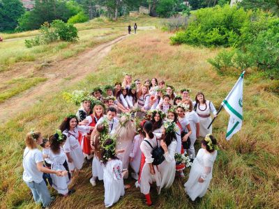 В Енина отбелязаха Еньовден с традиционни обичаи и ритуали