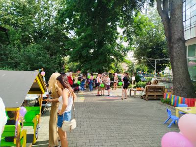 23 години „Бъдеще за децата“ - стотици семейства отпразнуваха заедно рождения ден на сдружението / Новини от Казанлък