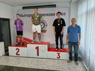 Държавна титла и престижни класирания за казанлъшките стрелци / Новини от Казанлък