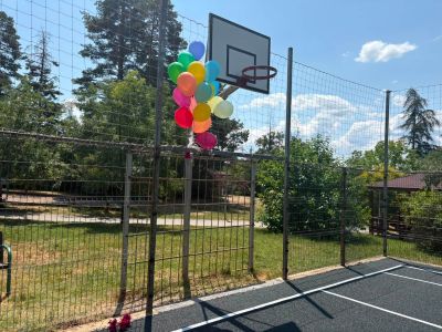 Нов облик за баскетболното игрище в парк “Тюлбето“: Повече комфорт и безопасност за спортуващите 