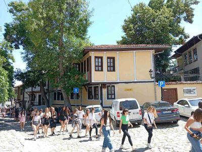 40 ученици от ПГЛПТ опознаха културното и историческото наследство на Родопите по проект „Образователни маршрути в България“
