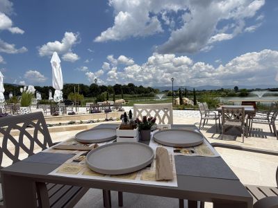 Открийте новото място за летни срещи с приятели и семейството - Maria Village Resort край Павел баня