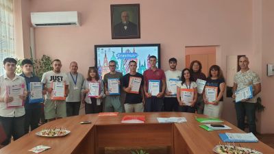 Ученици и преподаватели от ПГ „Иван Хаджиенов“ - Казанлък трупаха знания и опит по „Еразъм+“