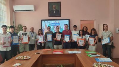 Ученици и преподаватели от ПГ „Иван Хаджиенов“ - Казанлък трупаха знания и опит по „Еразъм+“