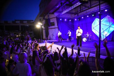 Певецът Роби изнесе невероятен концерт в комплекс “Дамасцена“