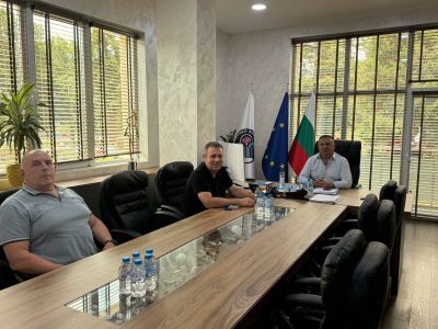 Кметът на Павел баня проведе работна среща с ръководството на ЮИДП и ДЛС „Мазалат“ / Новини от Казанлък