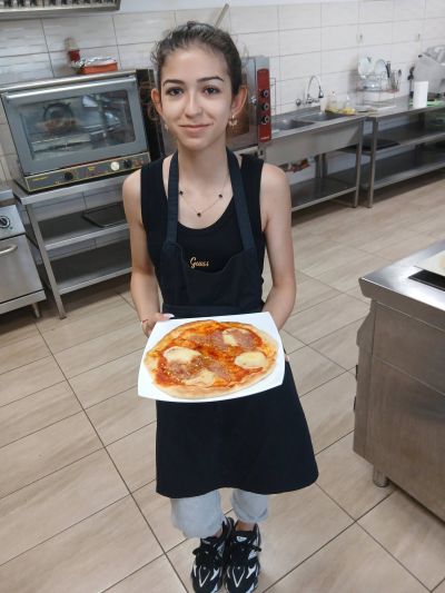 Ученици от ПГЛПТ споделиха италианския опит в кулинарията