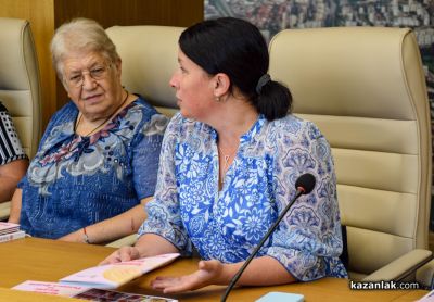 “Кулинарен каталог на Розовата долина“, издаден от Община Казанлък, съхранява местните кулинарни традиции
