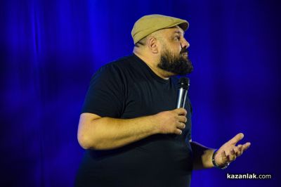 “Мръсните мисли на Капитана, Кючуков и Донски“ - стендъп комеди шоу в “Дамасцена“