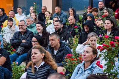 “Мръсните мисли на Капитана, Кючуков и Донски“ - стендъп комеди шоу в “Дамасцена“