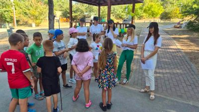 Децата от “Активно лято“ събираха разделно отпадъци в парк “Тюлбе“