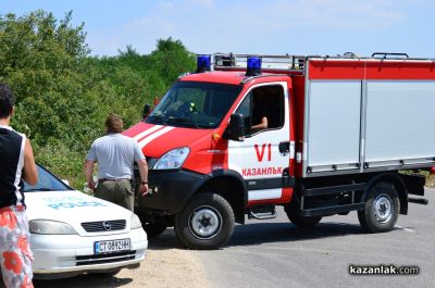 Три пожарни екипа гасиха пожар в къща в Мъглиж / Новини от Казанлък