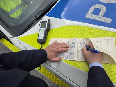 Жена и 5-годишно дете пострадаха при катастрофа в Казанлък / Новини от Казанлък