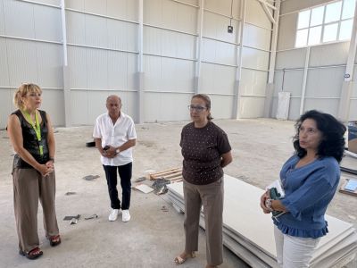 Новите физкултурни салони са на финала, за да посрещнат децата