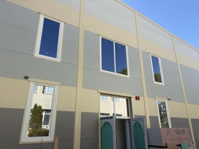 Новите физкултурни салони са на финала, за да посрещнат децата / Новини от Казанлък