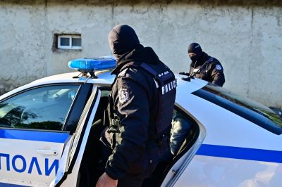 46-годишен потроши автомобил с метална тръба / Новини от Казанлък