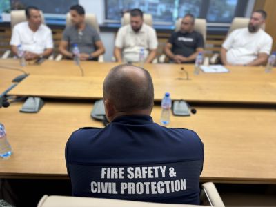 Над 40 пожара за 40 дни: Пожарната и ромските лидери с общи действия срещу палежите