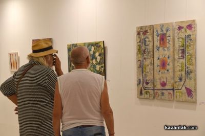 Изложба на Катя Зографова събра приятели и ценители на изкуството