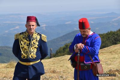 Хиляди българи почетоха 149-тата годишнина от Шипченската епопея