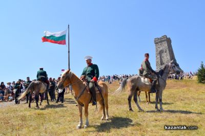 Хиляди българи почетоха 149-тата годишнина от Шипченската епопея