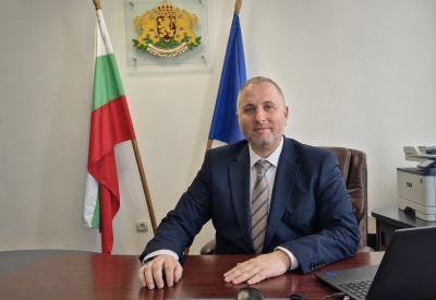 Областният управител на Стара Загора представи отчет за първите 100 дни от своя мандат / Новини от Казанлък