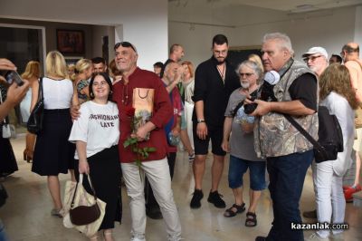Експресивната живопис на Антон Антонов препълни залите на Художествената галерия в Казанлък