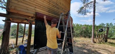 Доброволци вдъхват нов живот на Горската класна стая край Енина
