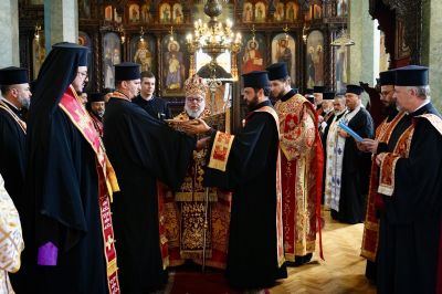 С водосвет и молебен митрополит Киприан отбеляза своя имен ден