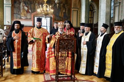 С водосвет и молебен митрополит Киприан отбеляза своя имен ден
